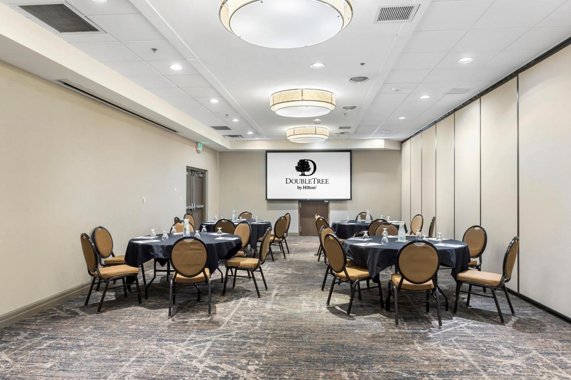 Doubletree By Hilton Roseville Minneapolis מראה חיצוני תמונה